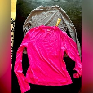 2 New Skims’Fits Everybody’ long sleeve shirts size large